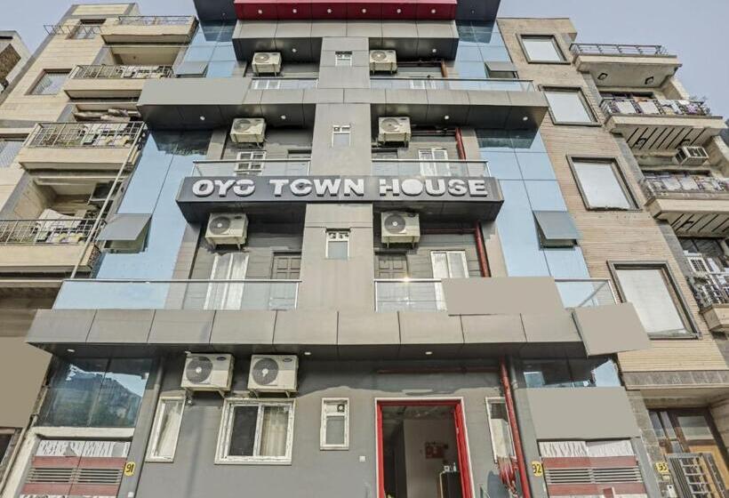 酒店 Super Townhouse 654