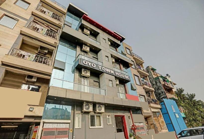 酒店 Super Townhouse 654