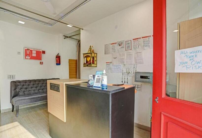 酒店 Super Townhouse 654