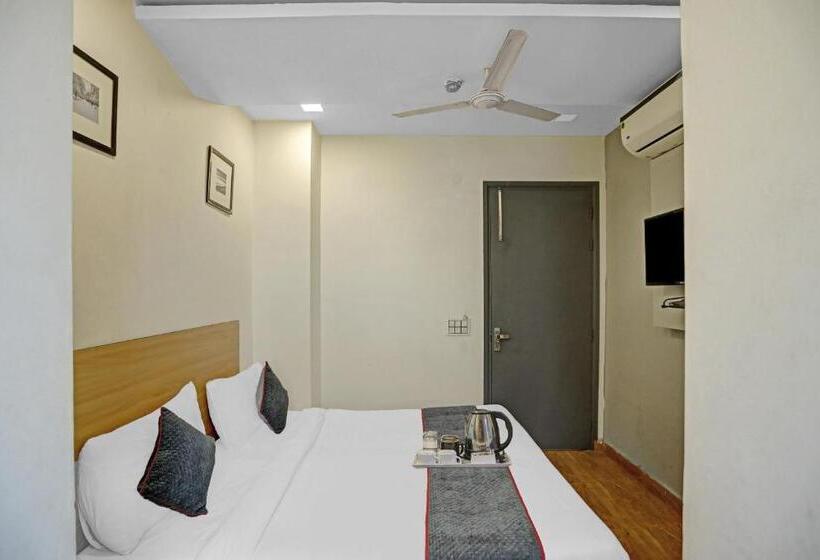 酒店 Super Townhouse 654