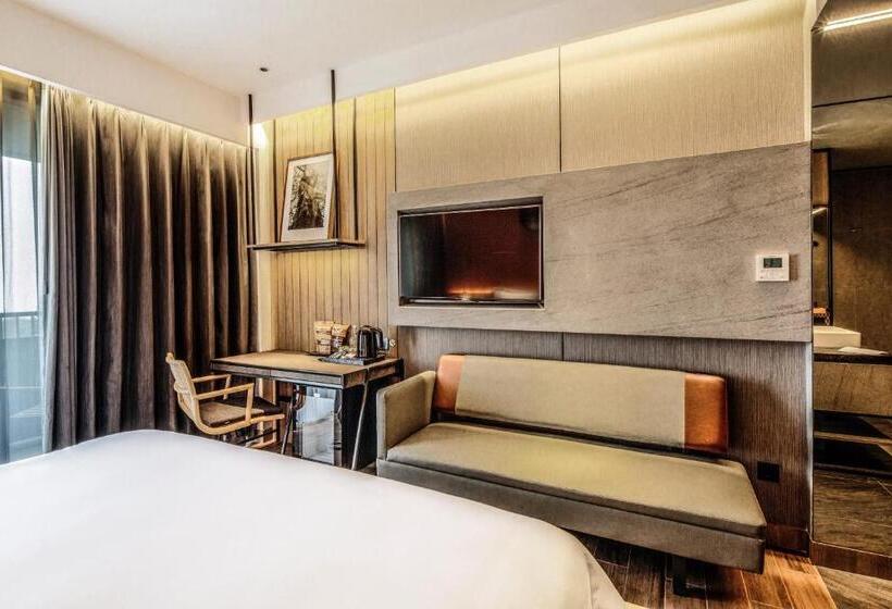 Resort The Botanica Sanctuary