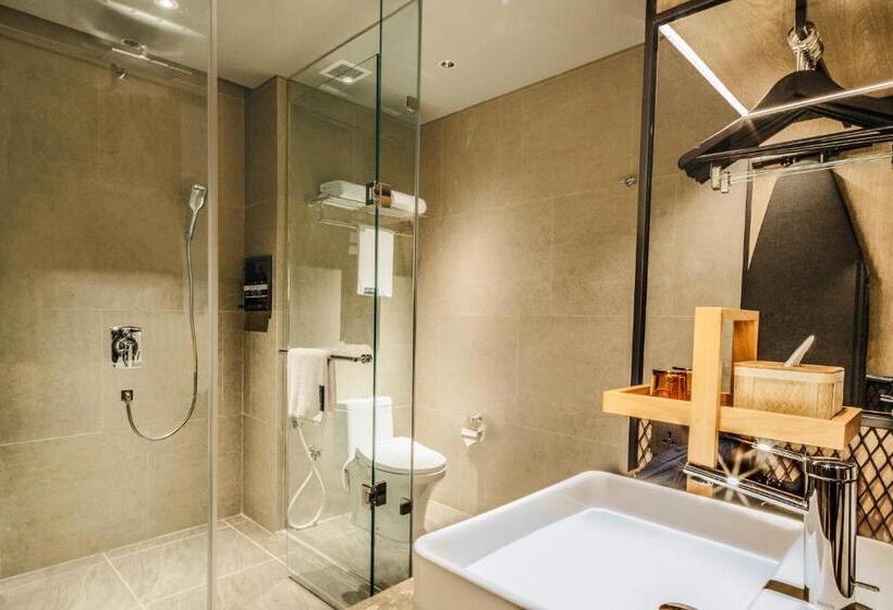 Resort The Botanica Sanctuary