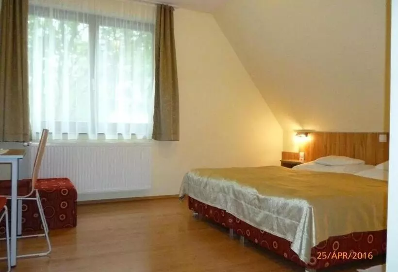 Aamiaismajoitus (B&B) Mátraházai üdülőház