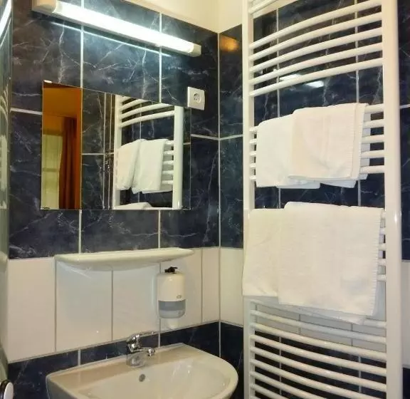 Aamiaismajoitus (B&B) Mátraházai üdülőház