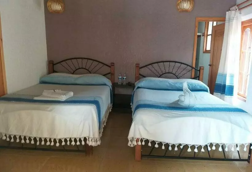 ホテル De Las Flores