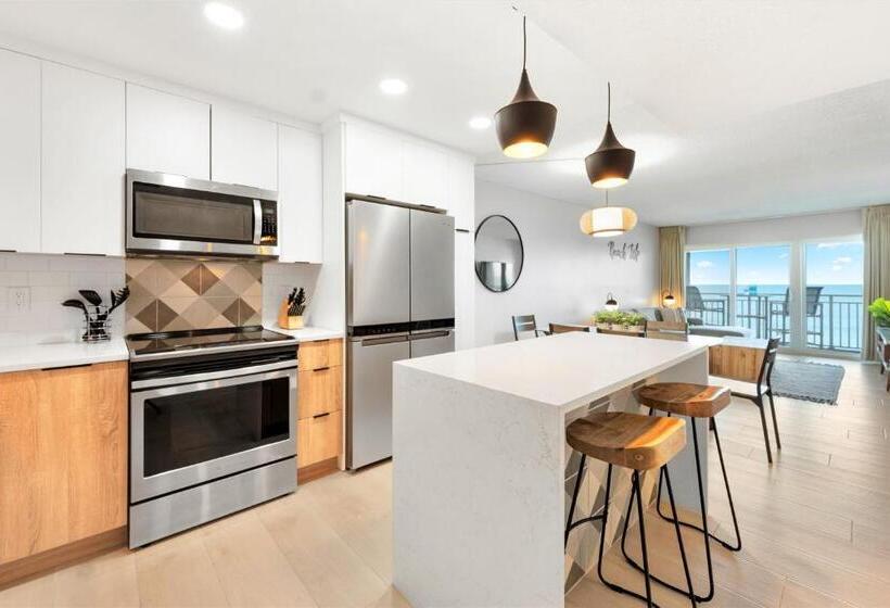 Paradise Beach Club Oceanfront And Penthouse