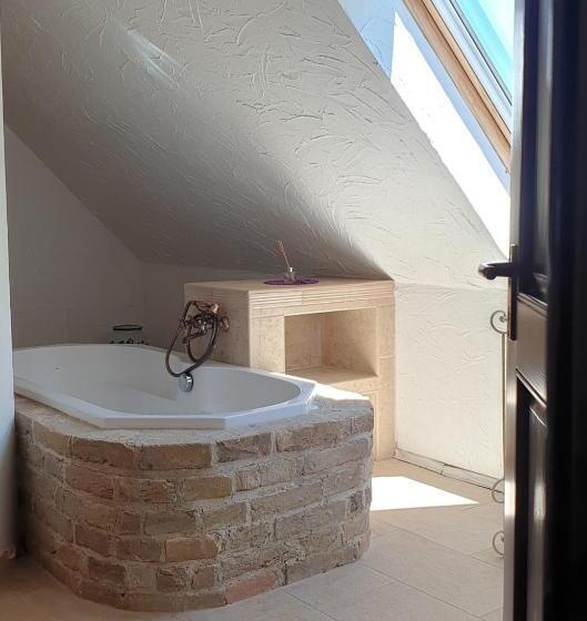 مبيت وإفطار Lesence Major