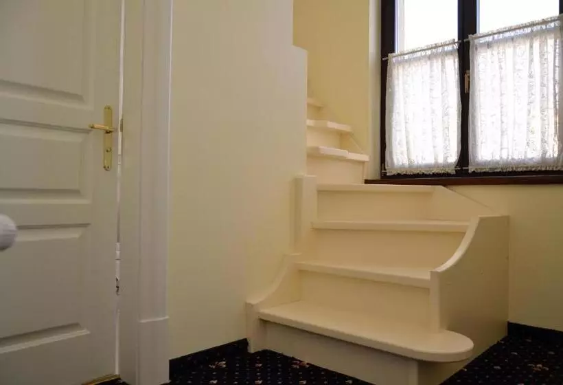 Hotelli Chateau Royal