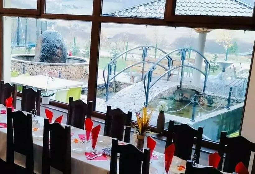 Omladinski Hotel Rostovo