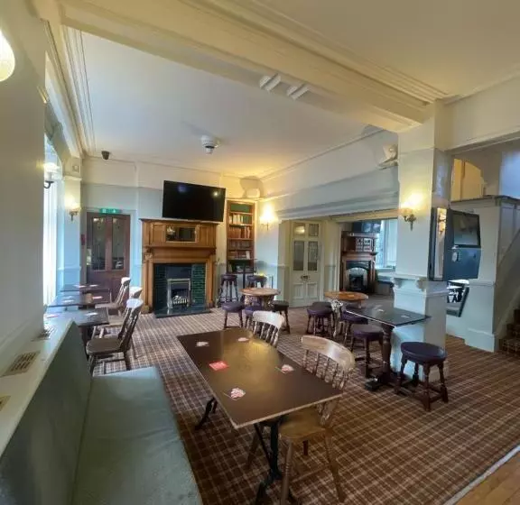 Retkeilymaja Hq Pencadlys