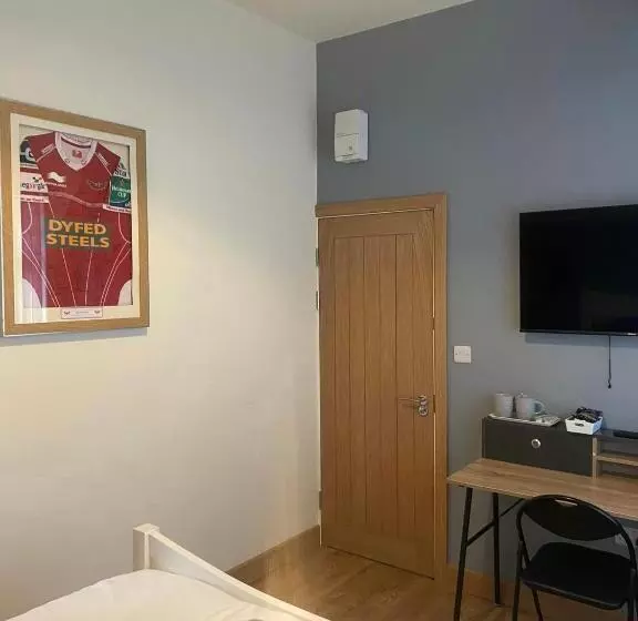 Retkeilymaja Hq Pencadlys