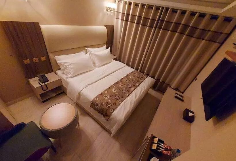 هتل Jordan Seasons