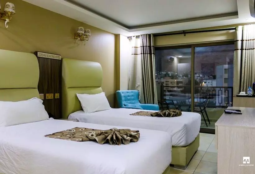 هتل Jordan Seasons