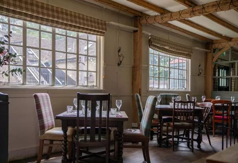 ホテル The White Hart Ford