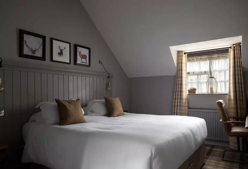 ホテル The White Hart Ford