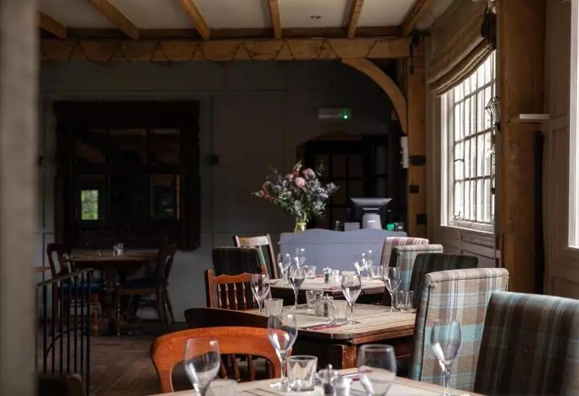 ホテル The White Hart Ford