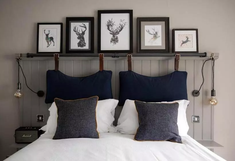 ホテル The White Hart Ford