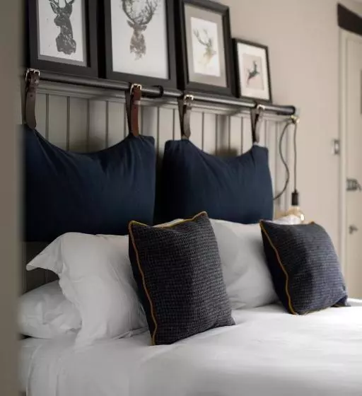 ホテル The White Hart Ford