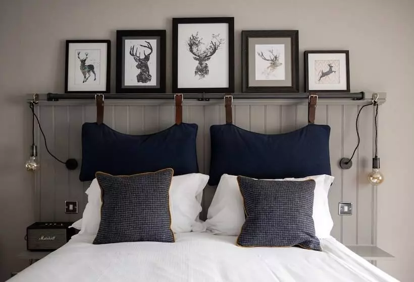 ホテル The White Hart Ford