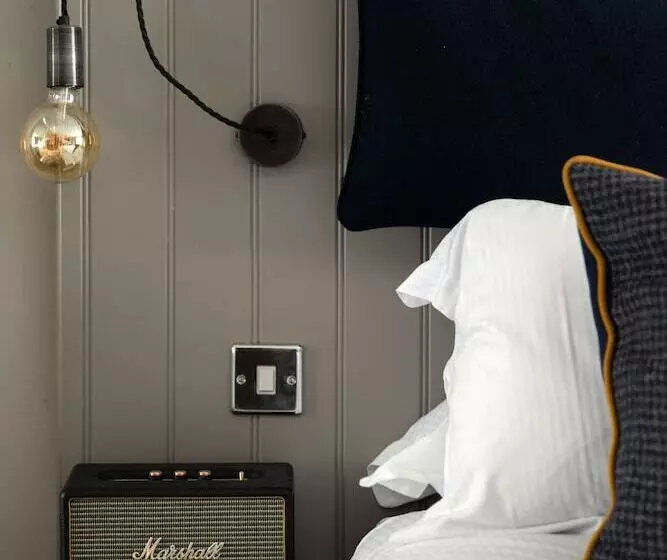 ホテル The White Hart Ford