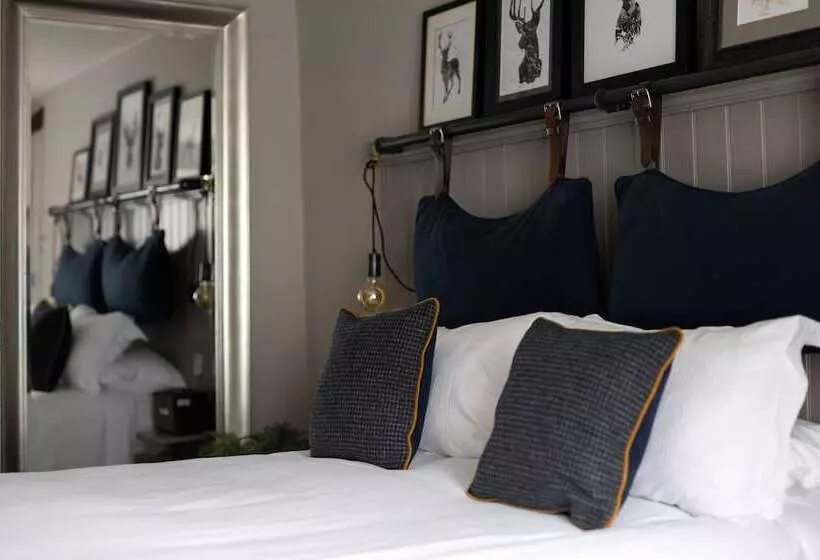 ホテル The White Hart Ford