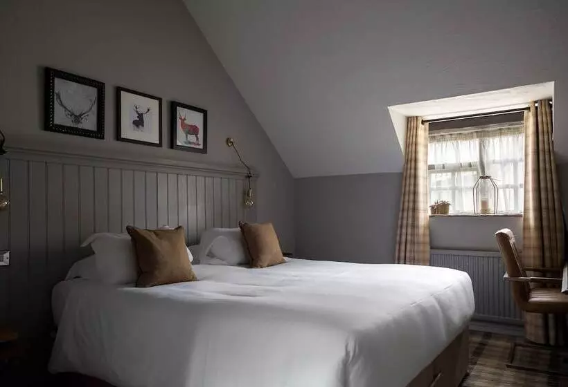 ホテル The White Hart Ford