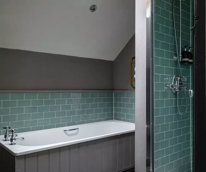 ホテル The White Hart Ford