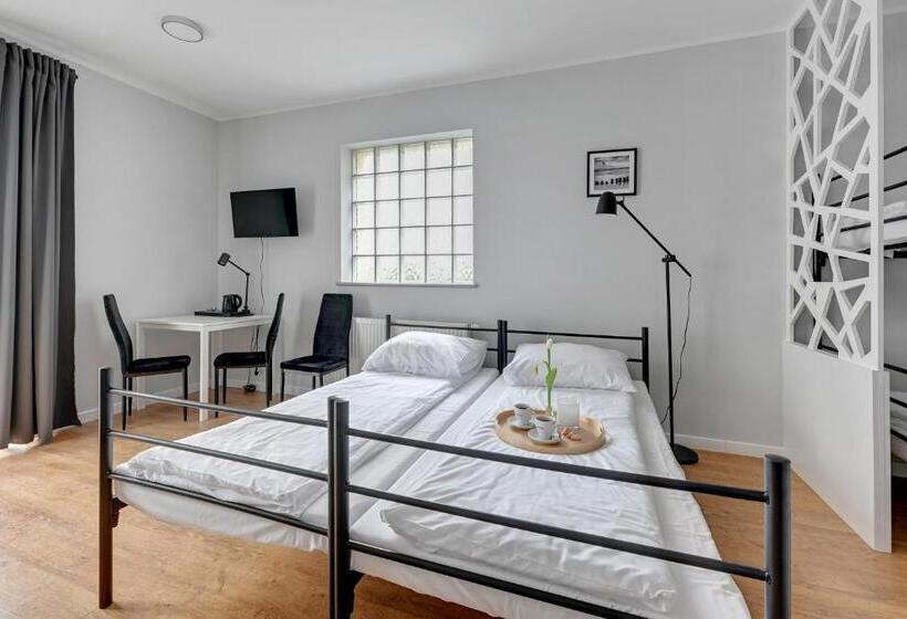 膳宿费 Przystanek Sopot Plaża