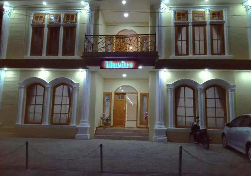 Retkeilymaja Bluefire Homestay Syariah