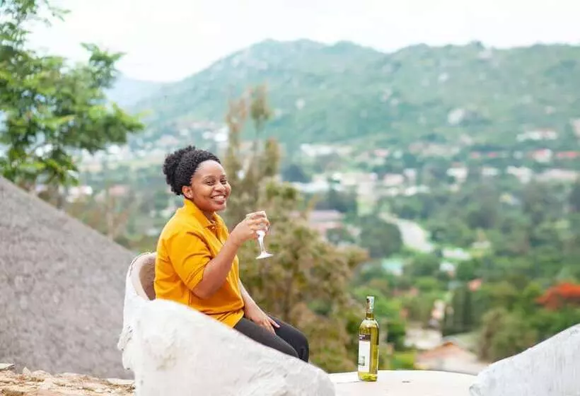 هتل Wilolesi Hilltop