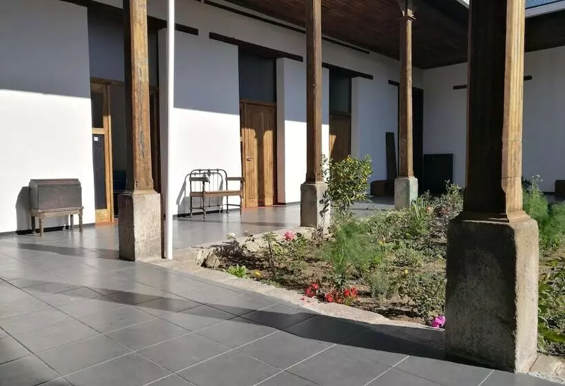پانسیون Xela Columbus Guest House