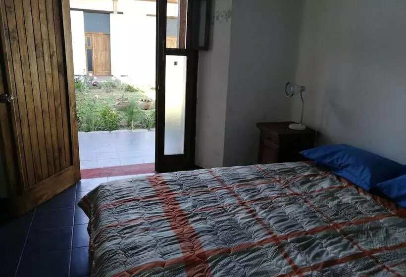 پانسیون Xela Columbus Guest House