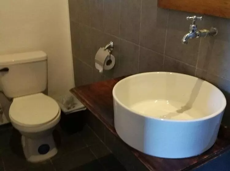 پانسیون Xela Columbus Guest House