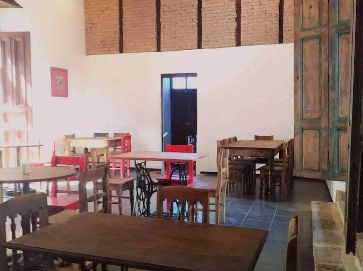 پانسیون Xela Columbus Guest House