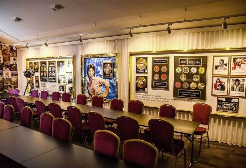 Ursand Resort & Camping