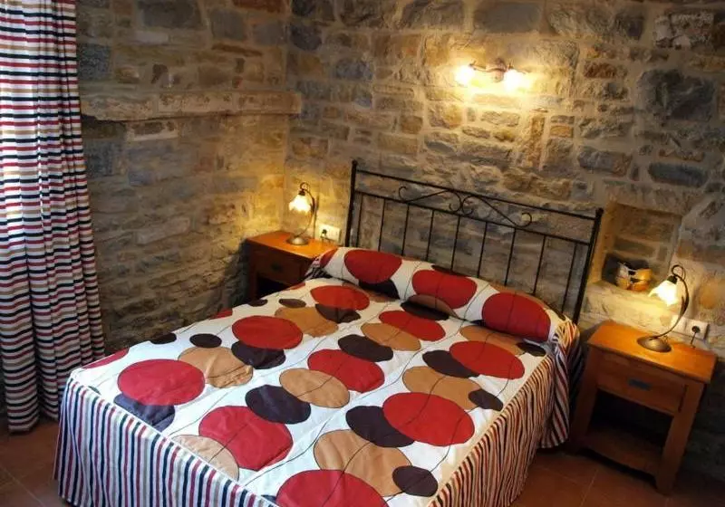 Casas Pirineo, Ainsa