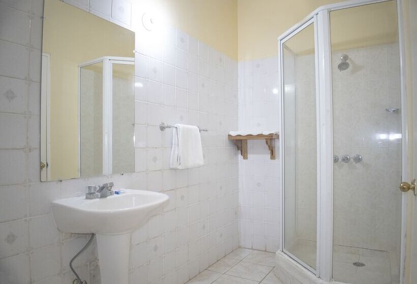 هتل Bay View Eco Resort & Spa