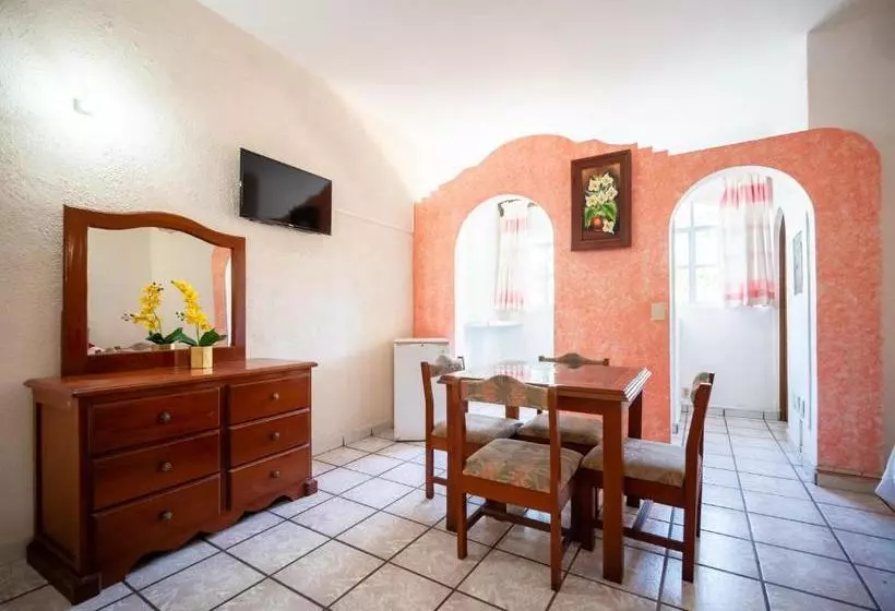 Отель Capital O Mexicano Huatulco