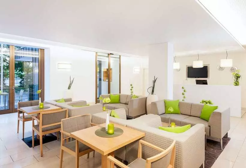 Отель NH Frankfurt Messe