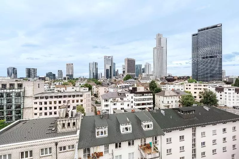 Отель NH Frankfurt Messe