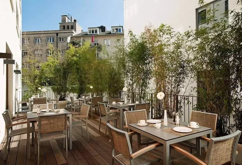 Отель NH Frankfurt Messe