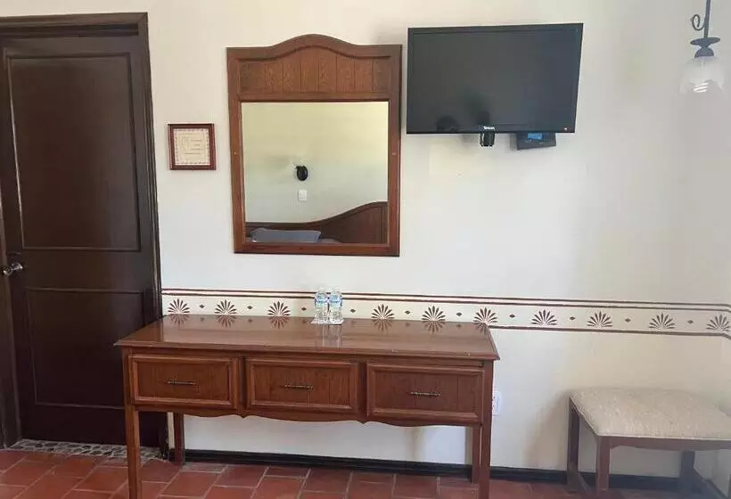 فندق Real De Huasca