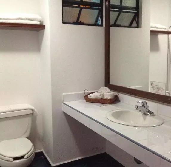 فندق Real De Huasca