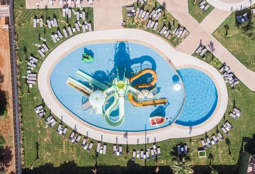 فندق Senseana Sea Side Resort & Aquadventure