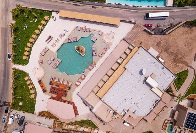 فندق Senseana Sea Side Resort & Aquadventure