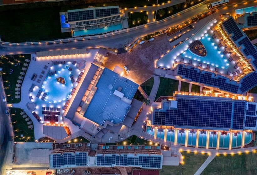 فندق Senseana Sea Side Resort & Aquadventure