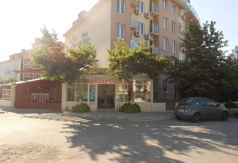 Sunny Holiday Apartments