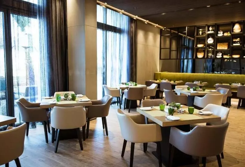 هتل Centro Mada Amman By Rotana