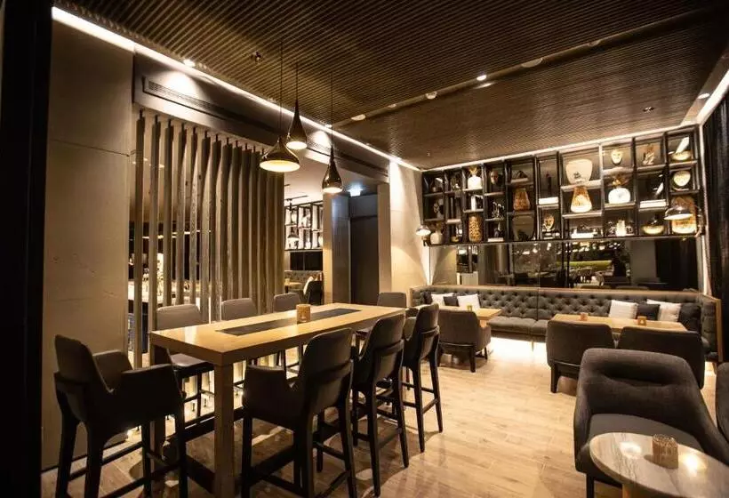 هتل Centro Mada Amman By Rotana