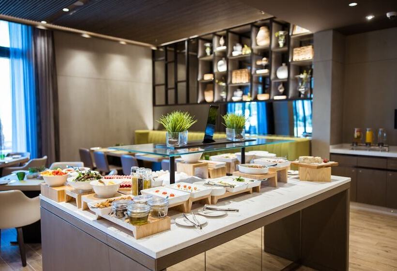 هتل Centro Mada Amman By Rotana